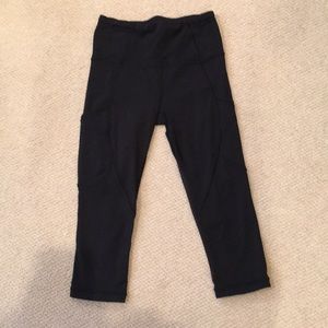 Size 2 Lululemon cropped leggings